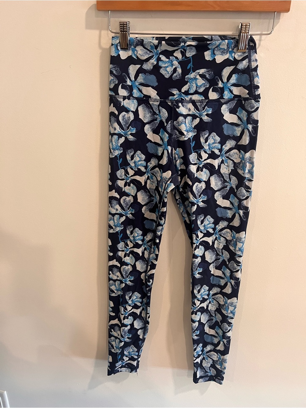 Blue Floral High Waist Workout Leggings Size M